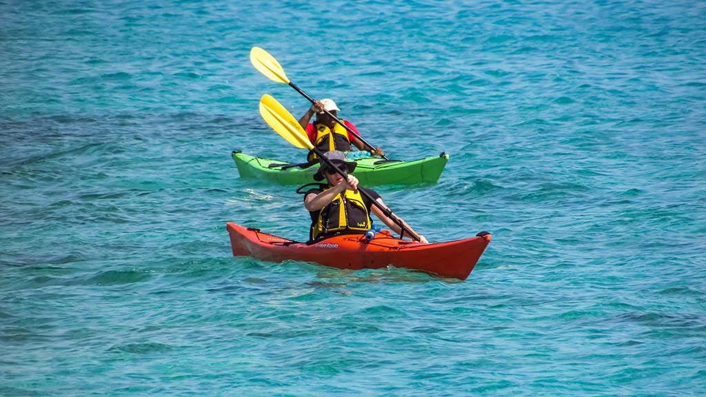 Kayaking in Boca Chica, Chiriquí.